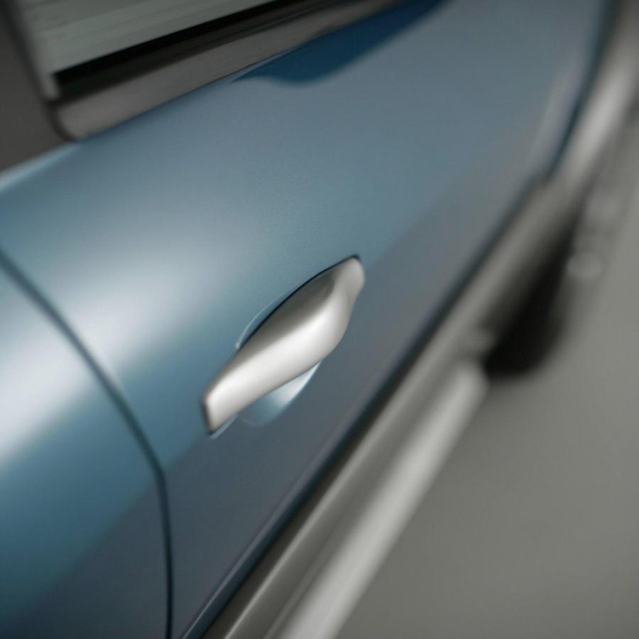 Детали экстерьера Dacia Logan Steppe Concept 2006 года  (фото 45 из 47)